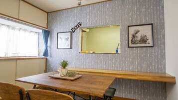 House, 1 Bedroom | Living area | Flat-screen TV