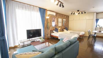 House, 1 Bedroom | Living area | Flat-screen TV