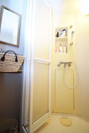 Apartment | Badezimmer