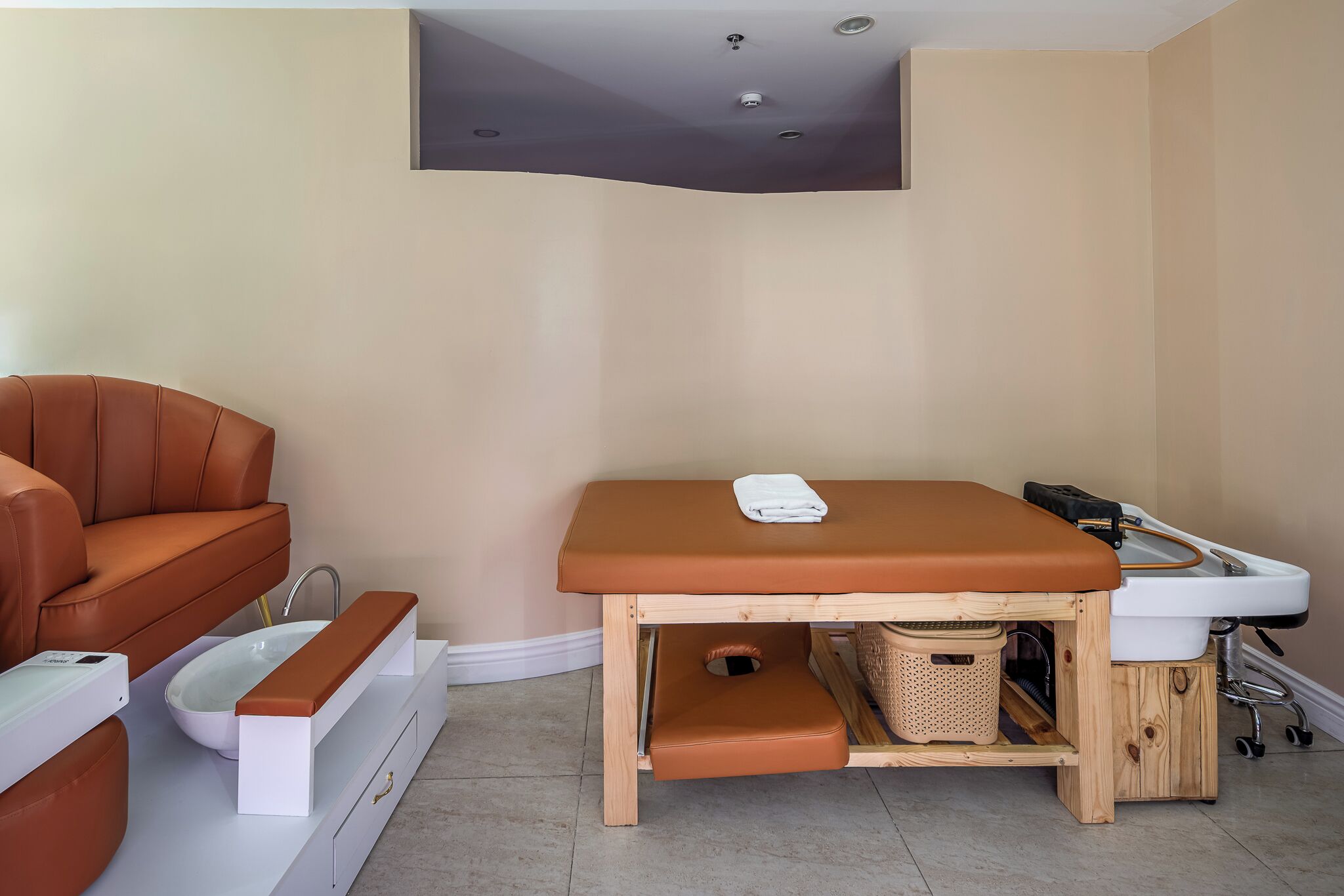 Foto - SAZI RESIN HOTEL - Free Nails HairWash