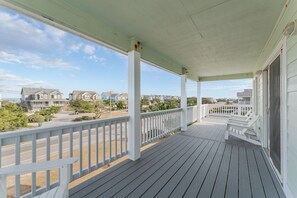 Property grounds - 5570 - Atlantis, Semi Oceanfront, Pet Friendly, Private Pool! (Nags Head)
