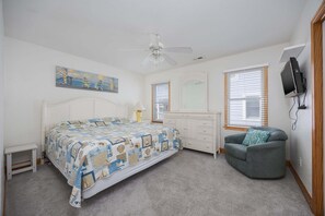10 bedrooms, Internet, bed sheets - 5570 - Atlantis, Semi Oceanfront, Pet Friendly, Private Pool! (Nags Head)