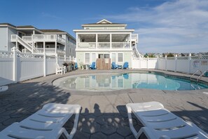 A heated pool - 5570 - Atlantis, Semi Oceanfront, Pet Friendly, Private Pool! (Nags Head)
