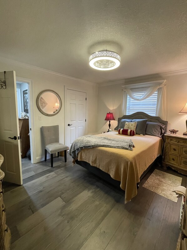 3 Schlafzimmer, Schreibtisch, Bügeleisen/Bügelbrett, kostenloses WLAN