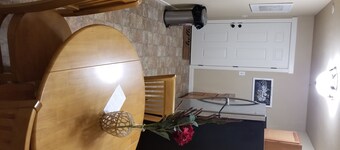 Country style elegance--Harvest House apt  now with full kitchen 