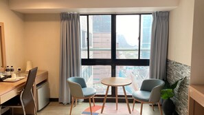 Habitación clásica doble | Tabla de planchar con plancha, wifi gratis, ropa de cama