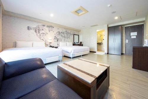 Newhotel