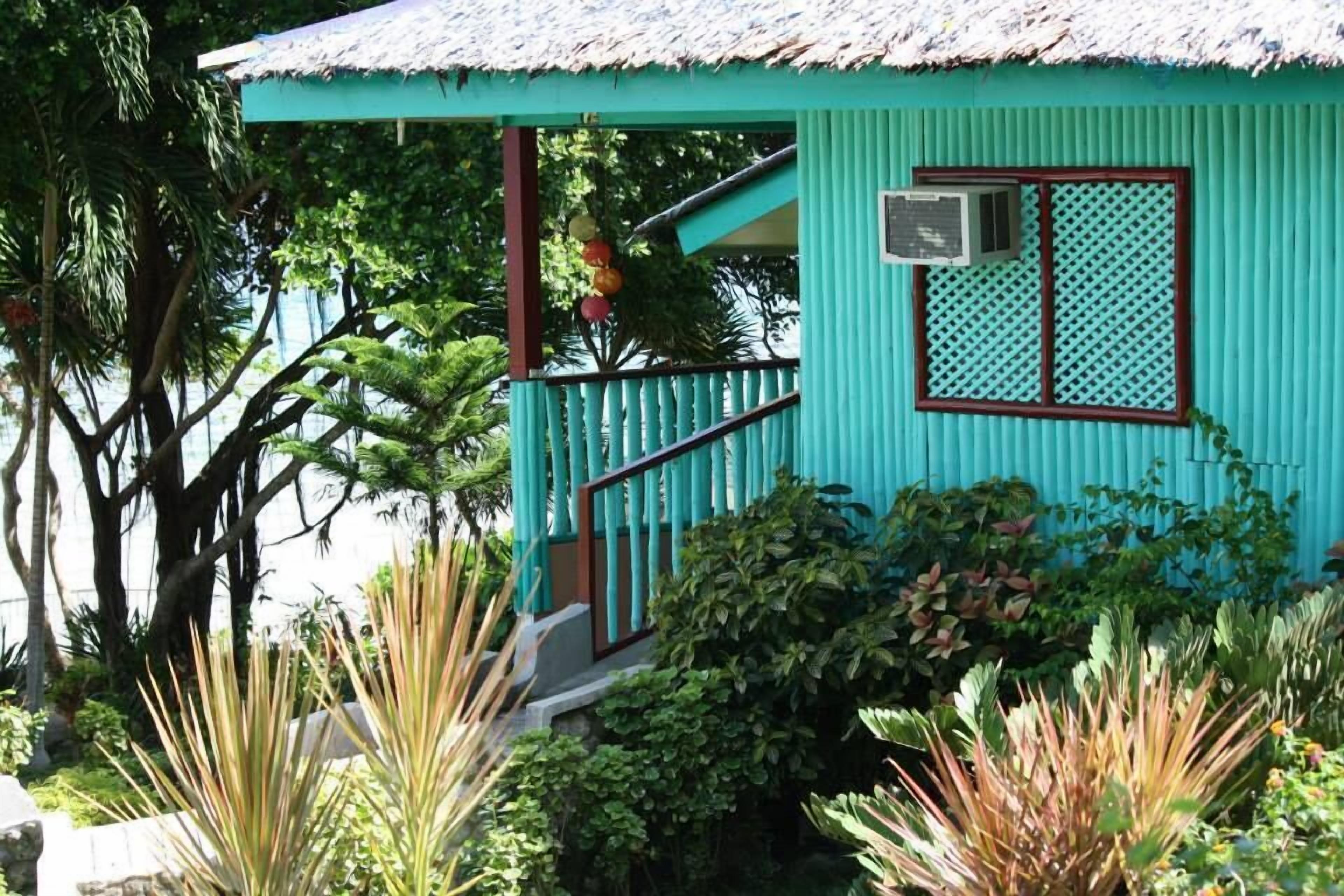 Family Room, 2 Double Beds, Sea View | Individually furnished