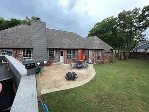 屋外ダイニングエリア