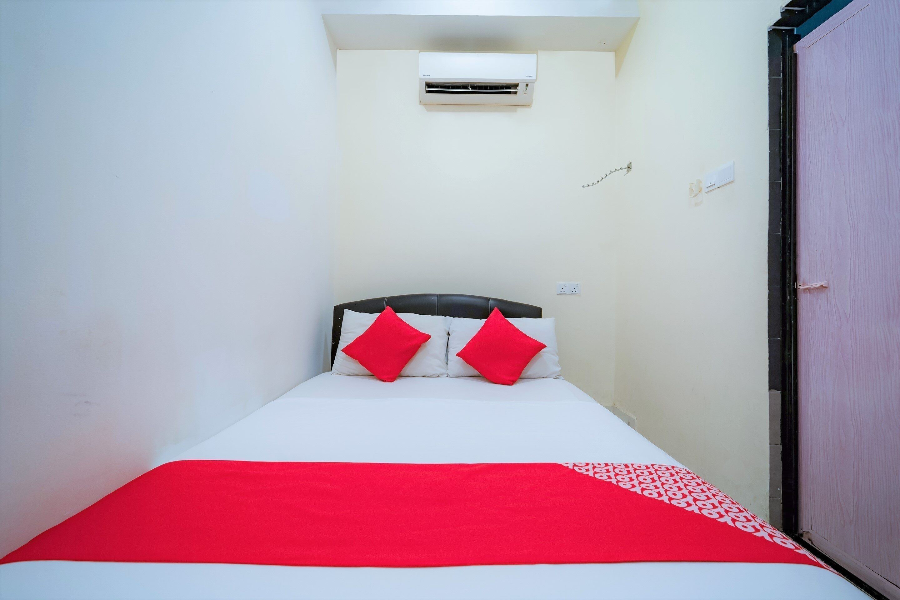 Wifi gratis y ropa de cama 