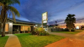 Exterior - Castlereagh Lodge Motel (Coonamble)