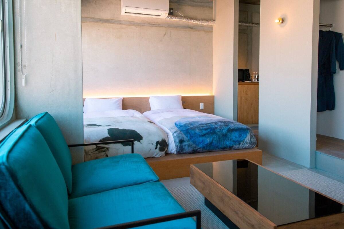 Soundproofing, WiFi (free)