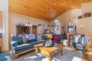 Smart TV, fireplace, offices