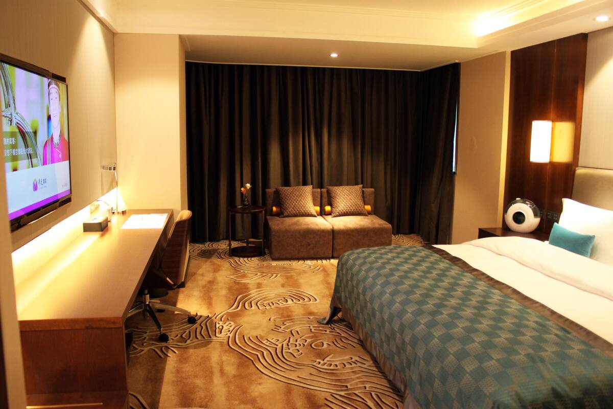 Pillow-top beds, in-room safe, desk, blackout curtains