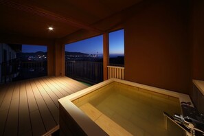 Premium-huone, tupakointi kielletty (Modern Japanese Style) | Kylpyhuone | Ilmaiset hygieniatuotteet, hiustenkuivaaja, tohvelit