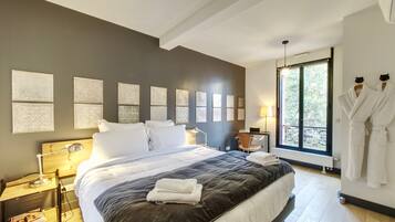 4 Schlafzimmer, Zimmersafe, Schreibtisch, BĂŒgeleisen/BĂŒgelbrett