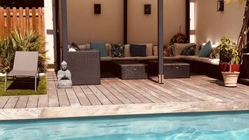 Outdoor pool, a heated pool