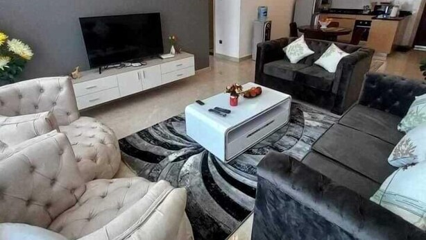 Executive Suite, 2 Bedrooms, Ensuite, City View | Living area - Parklands Villa Hotel (Nairobi)