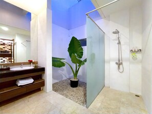 Luxury Villa, 3 Bedrooms | Bathroom
