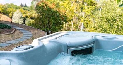 Wind River Home - kaksi täydellistä kotoa yhdessä, poreallas, lähellä keskustaa, josta on upeat näkymät vuorille