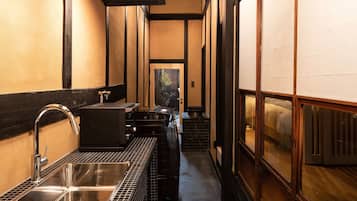 Private Vacation Home | Private kitchen | Fridge, microwave, stovetop, electric kettle