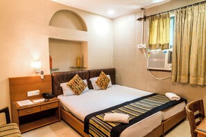 Habitación estándar con 1 cama matrimonial o 2 individuales | Wifi gratis y ropa de cama