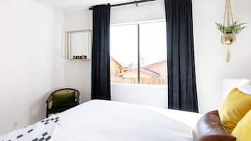 2 habitaciones, tabla de planchar con plancha, wifi y ropa de cama