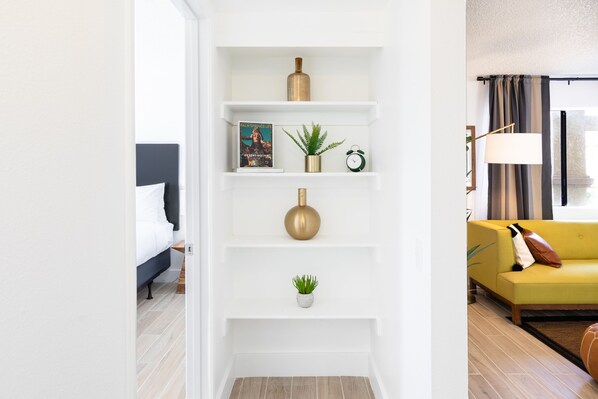 TV - B5- Desert Gem, Spacious, Welcoming, 2BR (Desert Hot Springs)