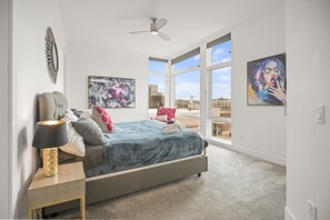 3 makuuhuonetta, silitysrauta/-lauta, ilmainen Wi-Fi, vuodevaatteet