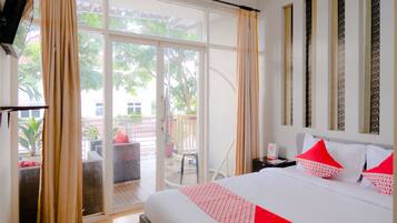 Standard Double Room | Desk, free WiFi, bed sheets