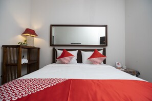 Indonesia Standard Double | Free WiFi, bed sheets - OYO 2438 D' Tamblingan Guesthouse (Jimbaran)
