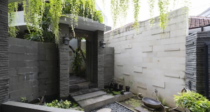 OYO 2438 D' Tamblingan Guesthouse