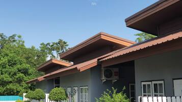 Basic Single Room | Balcony