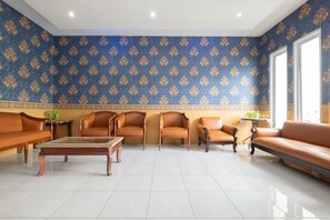 Coin salon dans le hall