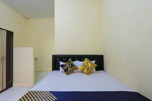Economy Double Room | Free WiFi, bed sheets