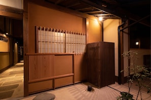 Building design - Kanade Matsubaragokomachi Momijitei (Kyoto)