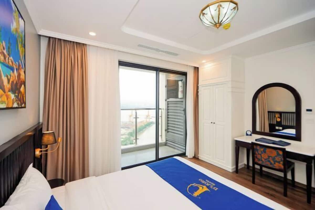 Premium bedding, memory foam beds, minibar, in-room safe