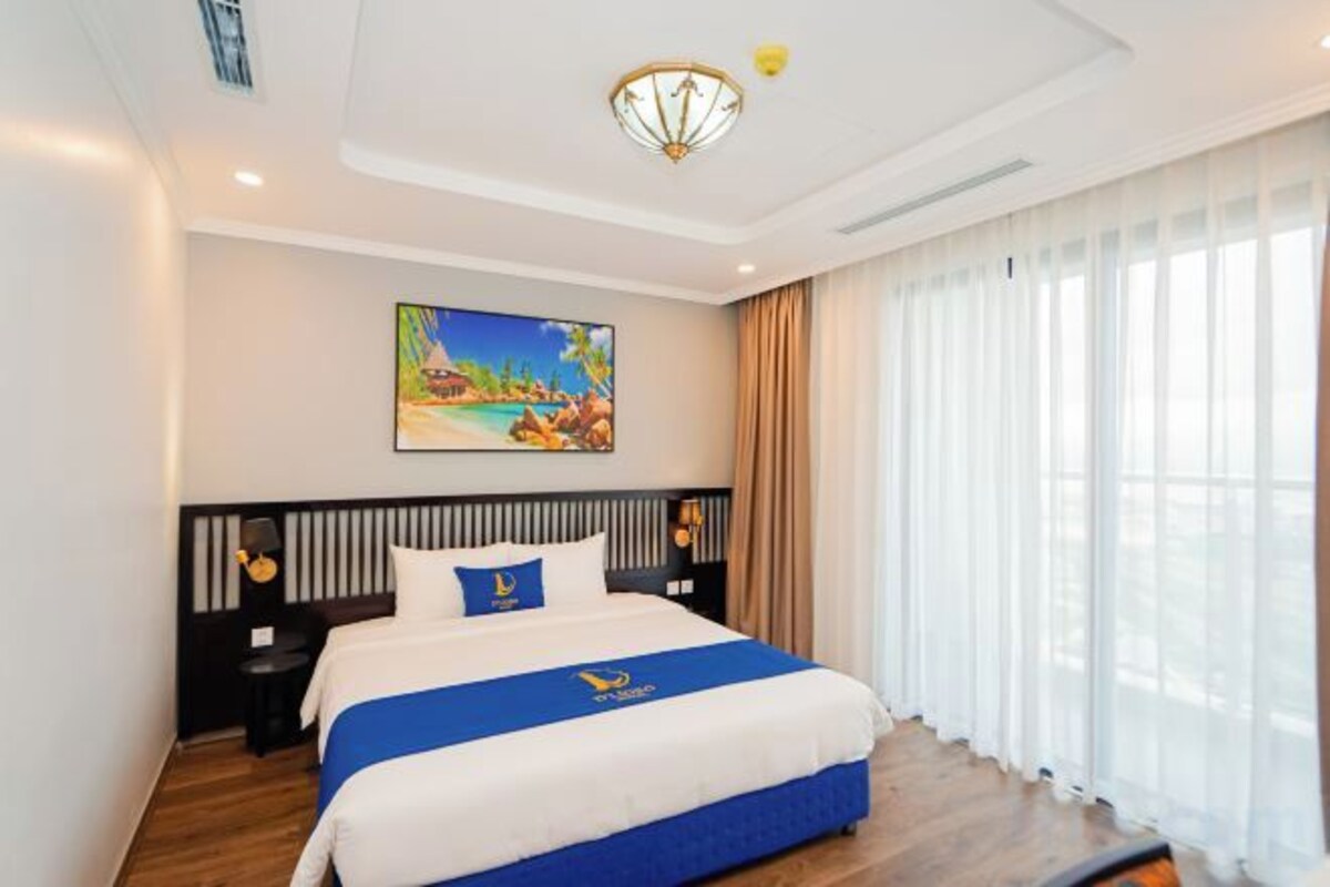 Premium bedding, memory foam beds, minibar, in-room safe
