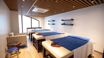 Couples treatment room(s), body treatments, facials