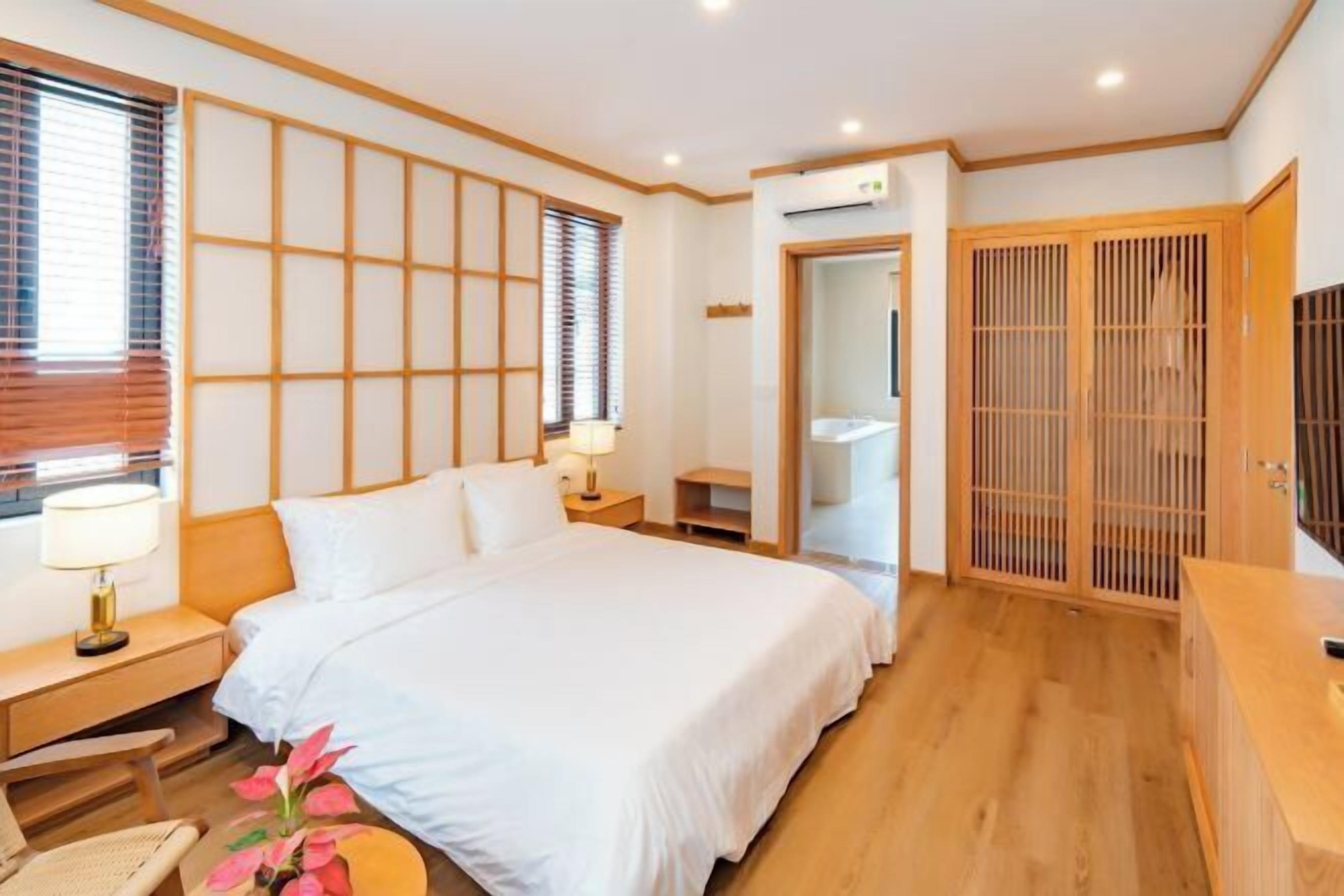Peralatan tempat tidur premium, busa memori, bar mini 
