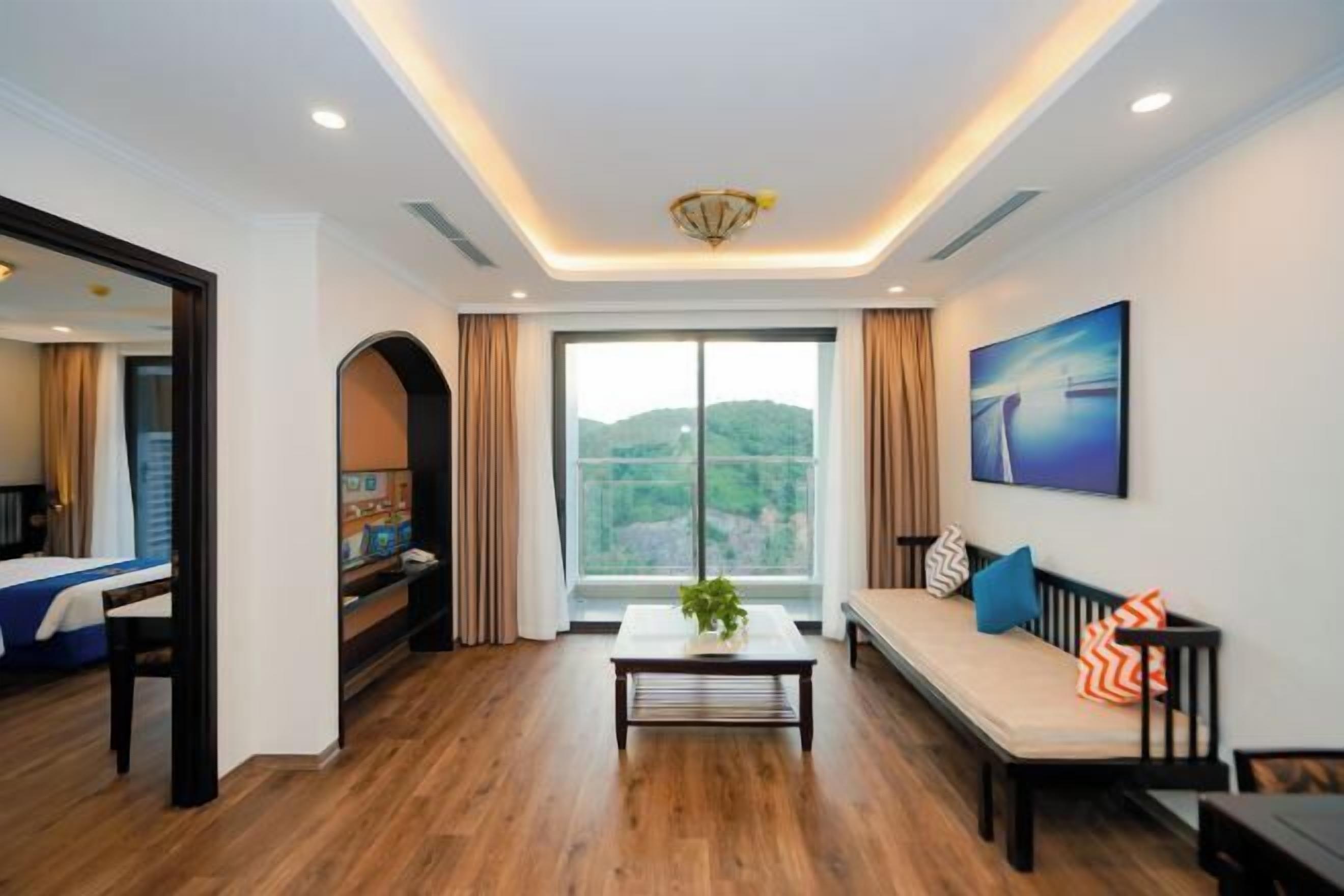 Peralatan tempat tidur premium, busa memori, bar mini 