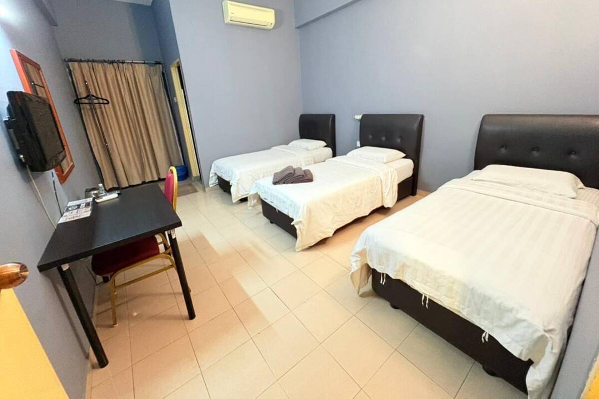 Familieværelse | Individuel indretning, skrivebord, arbejdsområde til bærbare computere