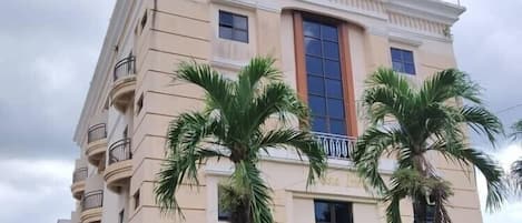 Mặt tiền nơi lưu trú
