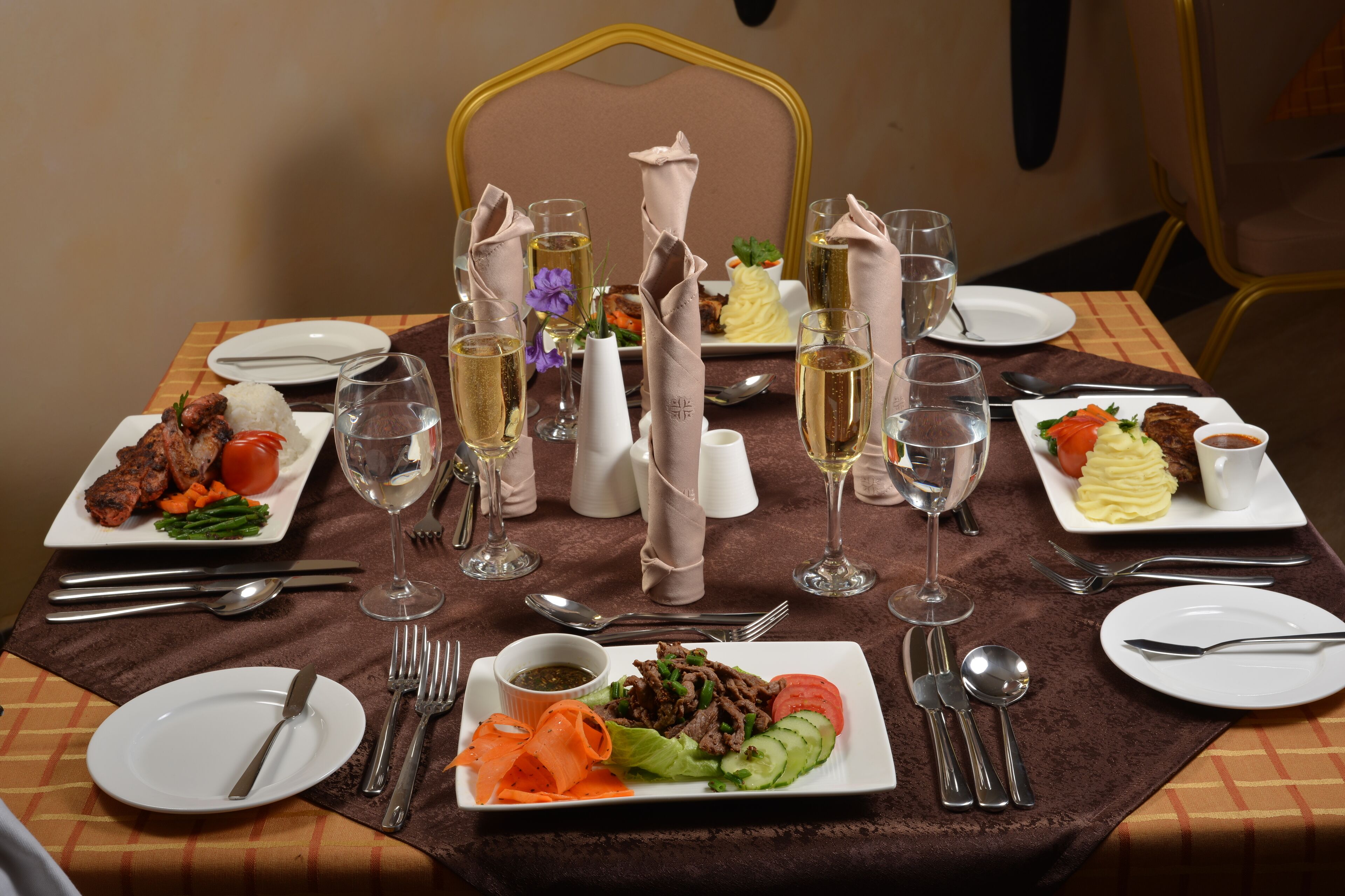 breakfast, lunch, dinner served; local and international cuisine