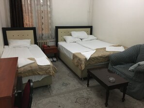 Standard Triple Room | Free WiFi - Buyuk Akcay Hotel (Erzurum)