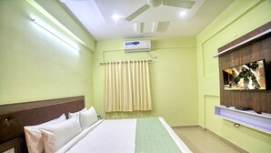 Room - Red Key Bangalore Airport (Devanahalli)