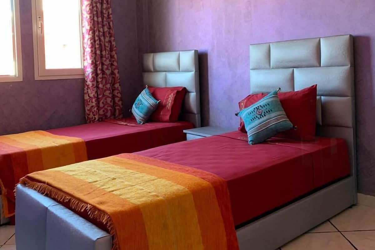 Twin Room | Blackout curtains, free WiFi, bed sheets