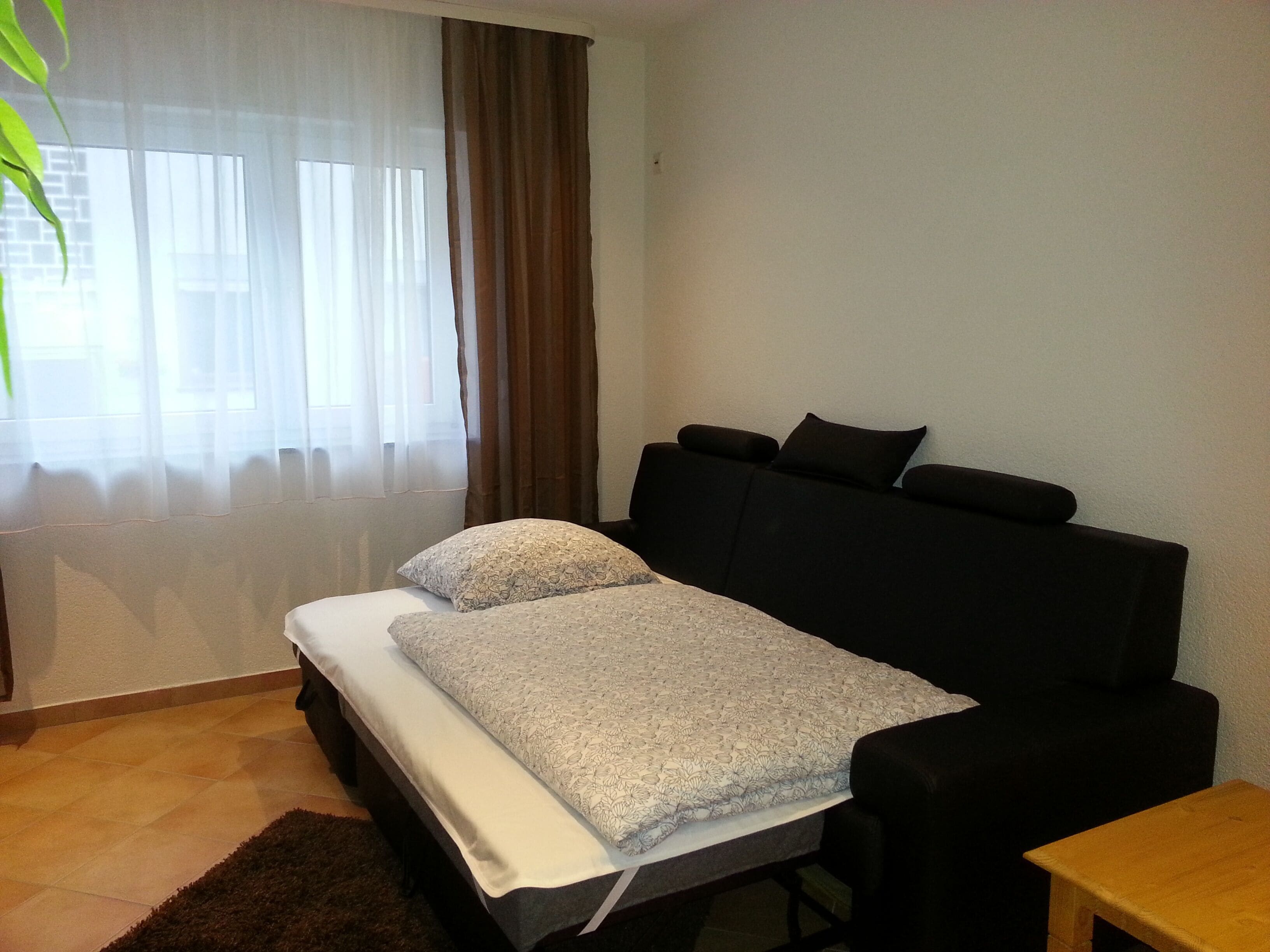 Condo, 1 Bedroom, Non Smoking, Kitchen | Living room | TV, books