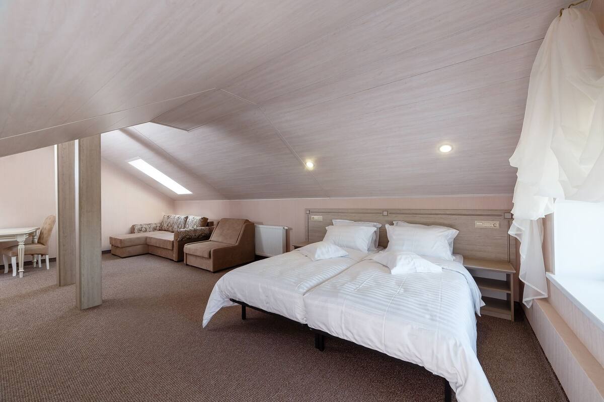 Ropa de cama de alta calidad y cortinas blackout