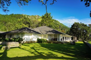 Children’s play area – outdoor